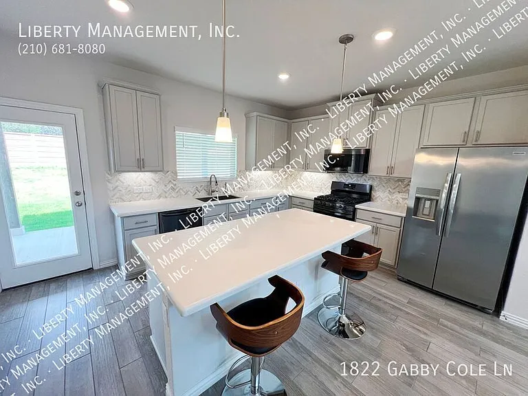 1822 Gabby Cole Ln — Photo 17