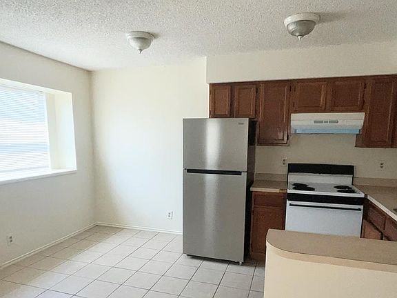 4th image of 602 Scotch St APT 8