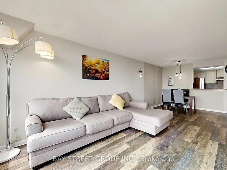 1001 Cedarglen Gate #Penthouse 720 — Photo 12
