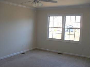 3rd image of 7 Cherry Laurel Dr