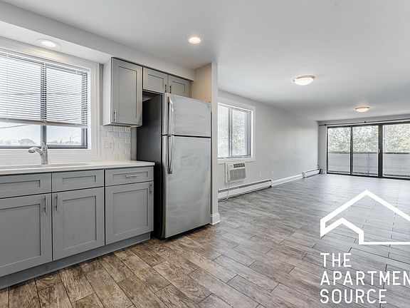 4th image of 3940 N Narragansett Ave #Fqvq0f94n