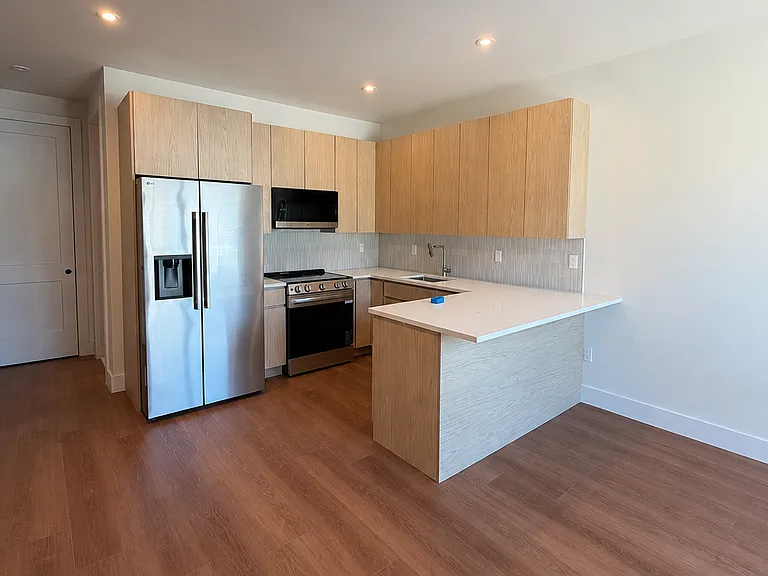 206 Myrtle Ave #1 — Photo 3
