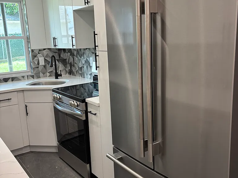 224 Edgewood Ave #1 — Photo 9