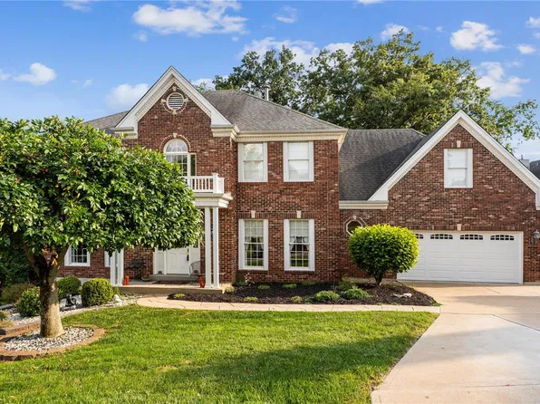 5943 Summerhedge Pl, Saint Louis, MO 63128