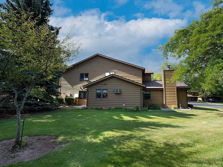 1120 Brittany Ct #79 — Photo 19