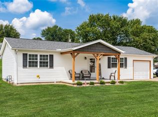 3755 Mona Dr, Zanesville, OH 43701