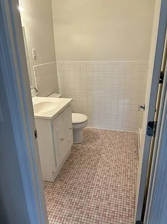 2 bed, 1.5 bath, 1100 sqft, $2,500 — Photo 2