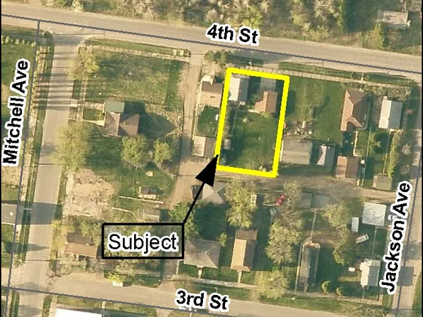 314 4th St, Hibbing, MN 55746