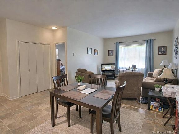 5th image of 23 Centennial Ave W