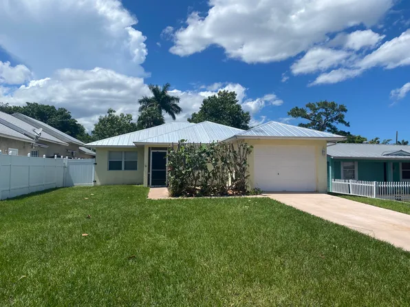 1057 SW Spruce St, Palm City, FL 34990