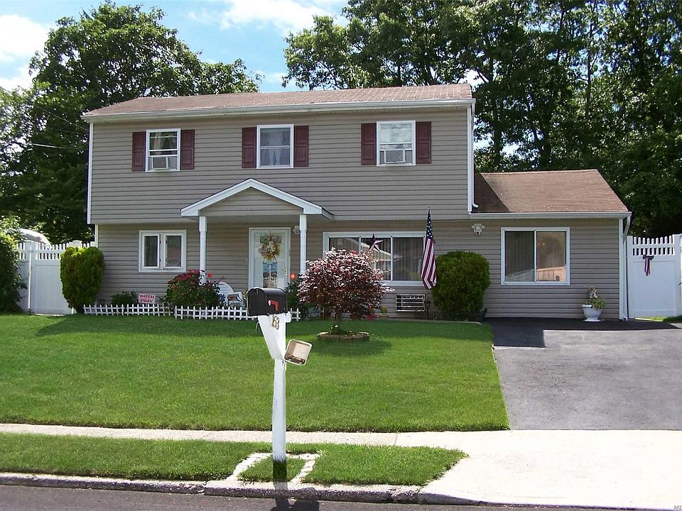 1st image of 163 Stuyvesant Dr
