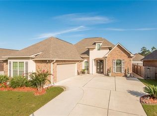 2220 Darlene Dr, Covington, LA 70435