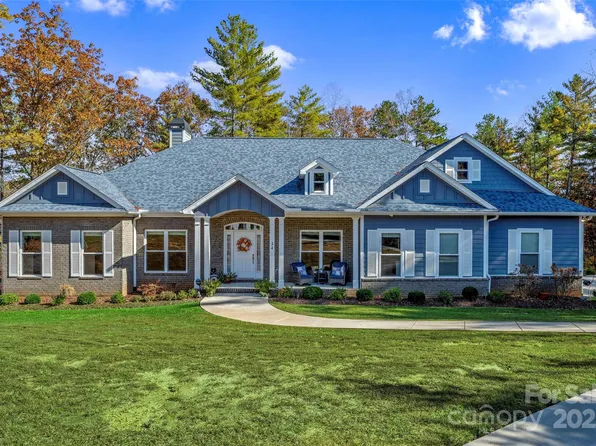 34 Grizzly Dr, Leicester, NC 28748