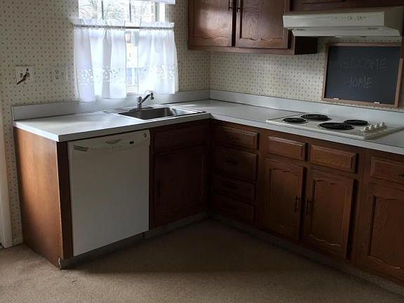 4th image of 1060B Aberdeen Dr