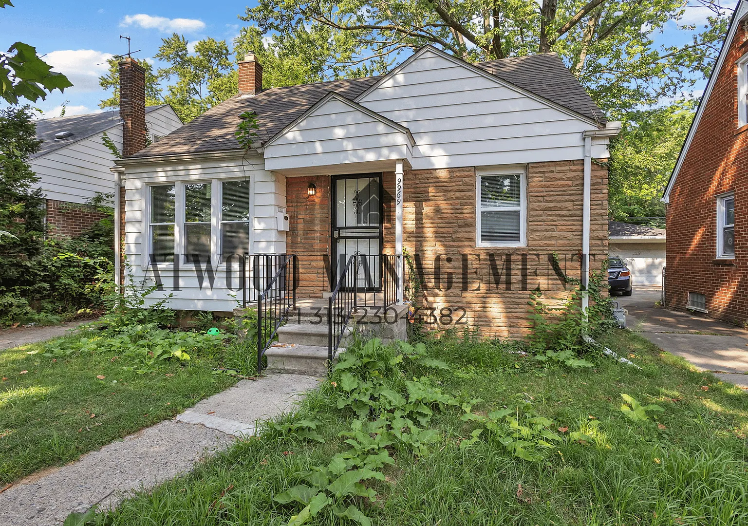 This beautifully updated 3-bedroom, 1-bath single-family home is ready for move-in! — Photo 1