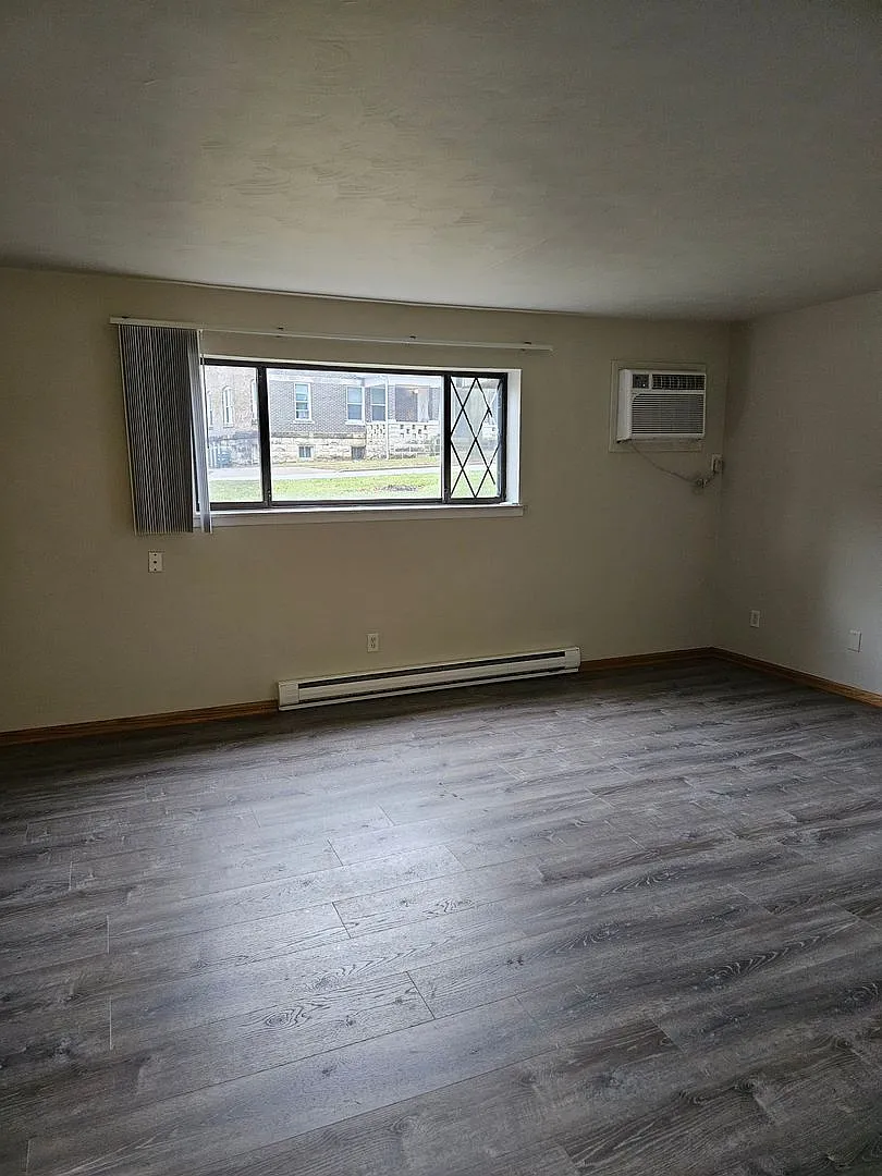 401 Western Avenue — Photo 3