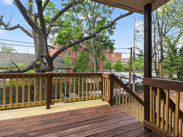 1418 Park Dr #4 — Photo 16