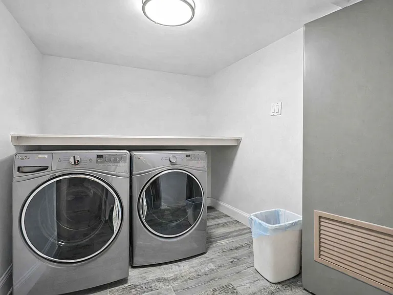 25-40A 36th St #3 — Photo 9