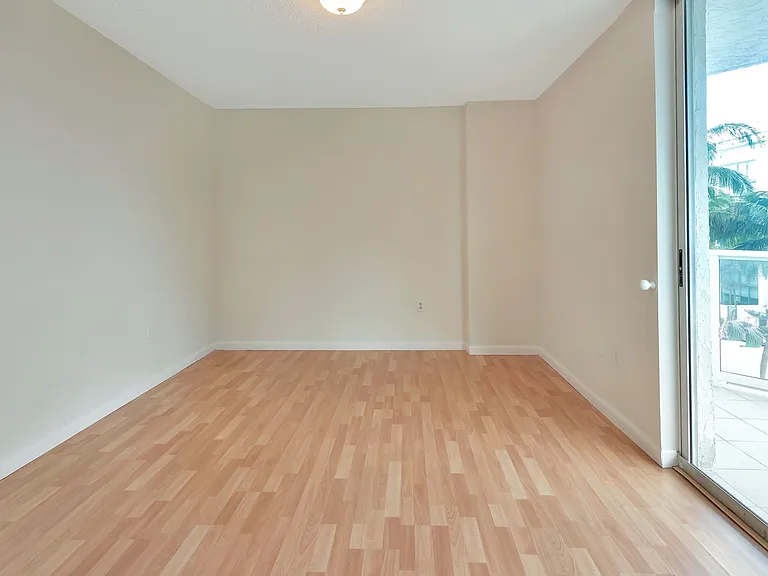 5900 Collins Ave #408-A — Photo 25