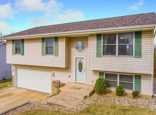 115 Cahokia Rd, Marquette Heights, IL 61554