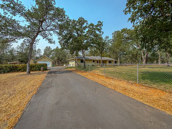 2nd image of 6704 Dixieland Ln