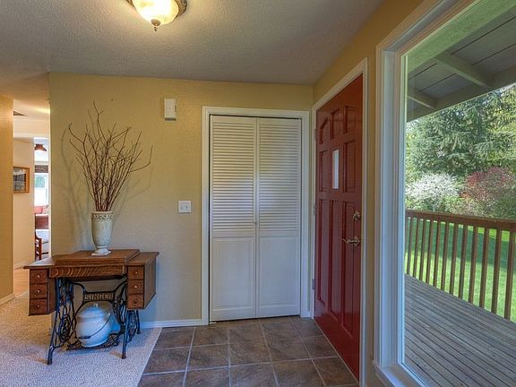 3rd image of 10260 NE Kingston View Ct