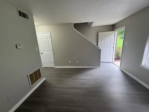 802 British Woods Dr SW, Lenoir, NC