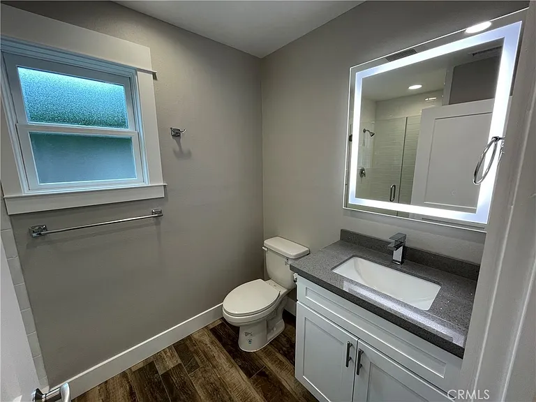 562 E Van Bibber Ave — Photo 21