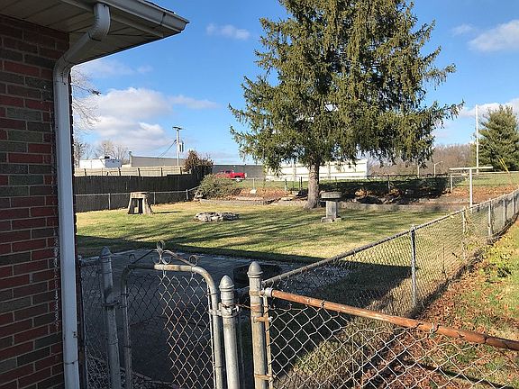 3rd image of 3508 Glenn Dr