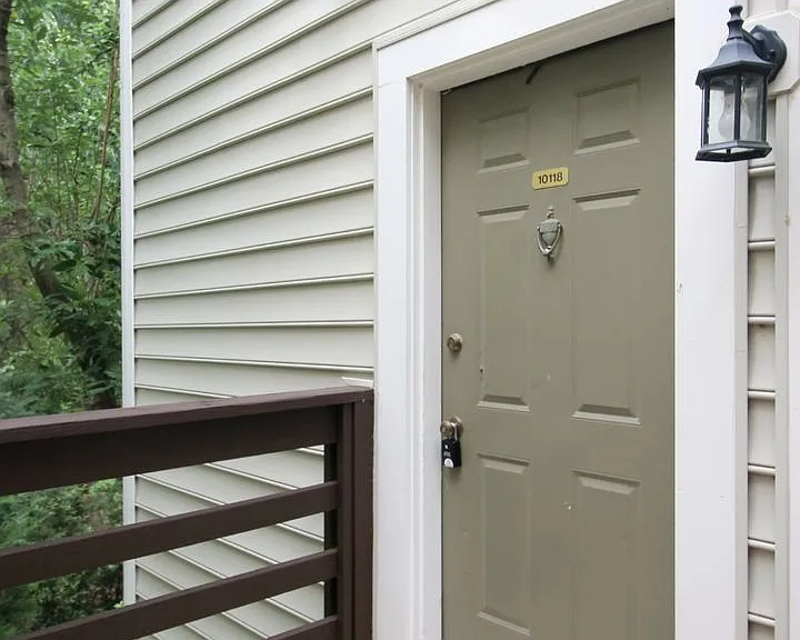 10118 Oakton Terrace Rd #10118 — Photo 2