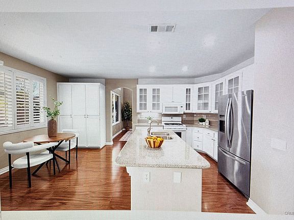 2nd image of 29 Villa Roma