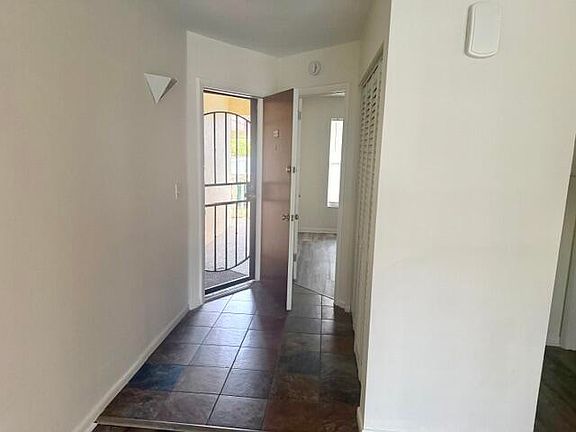 3rd image of 342 Southwind Dr APT 223