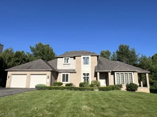 223 S Bayshore Dr, Columbiana, OH 44408