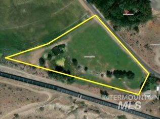 717 River Rd, Bliss, ID 83314