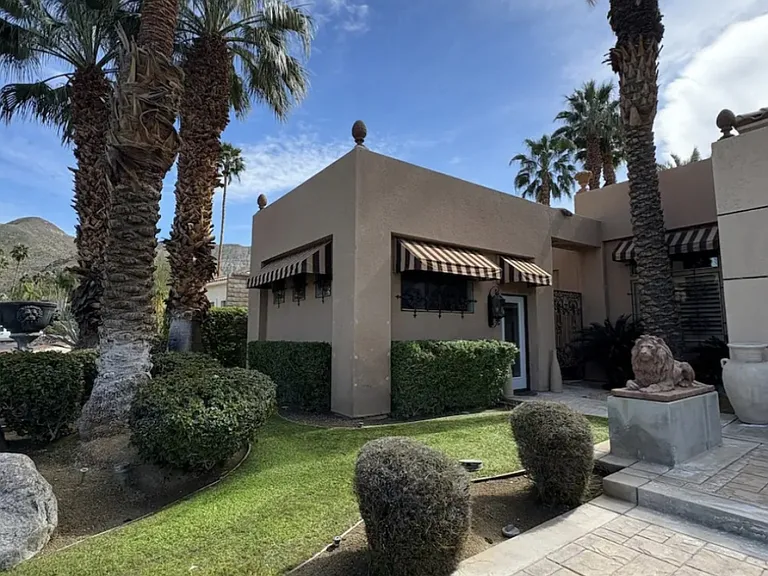 64913 Saragossa Dr — Photo 1
