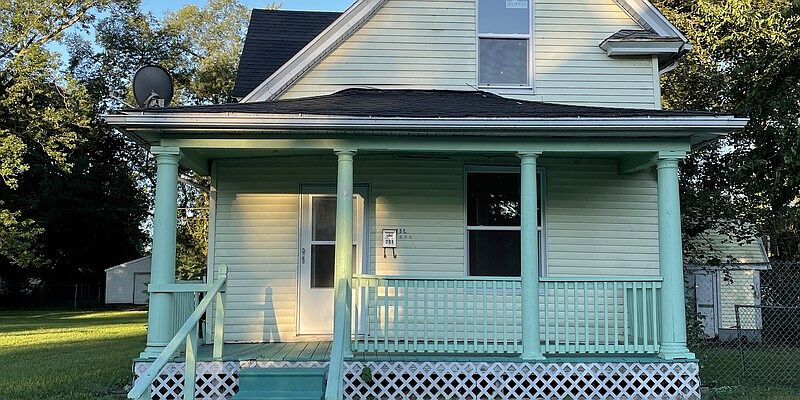 1st image of 751 Diamond Ave