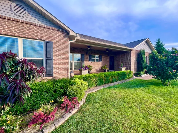 823 Wehali Trl, Kodak, TN 37764