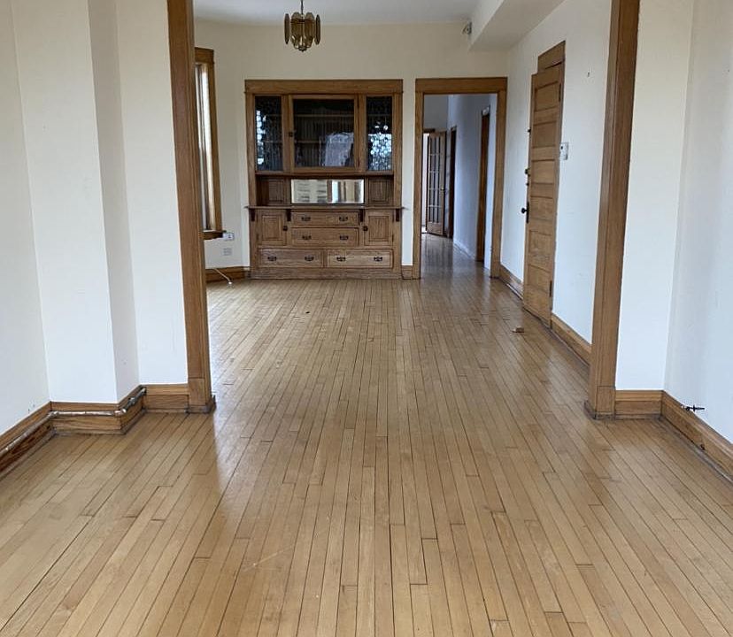 1st image of 2617 W Walton St APT 3