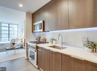 45 Sutton Sq SW UNIT 807, Washington, DC 20024