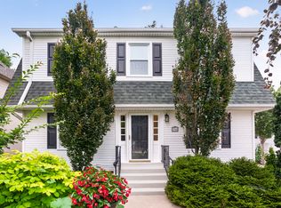 358 N Main St, Lombard, IL 60148
