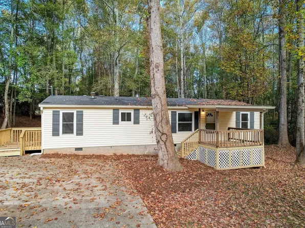 2412 Hancock Dr, Social Circle, GA 30025