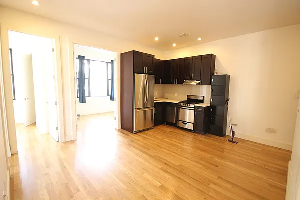 Rented by Nooklyn NYC LLC | media 4