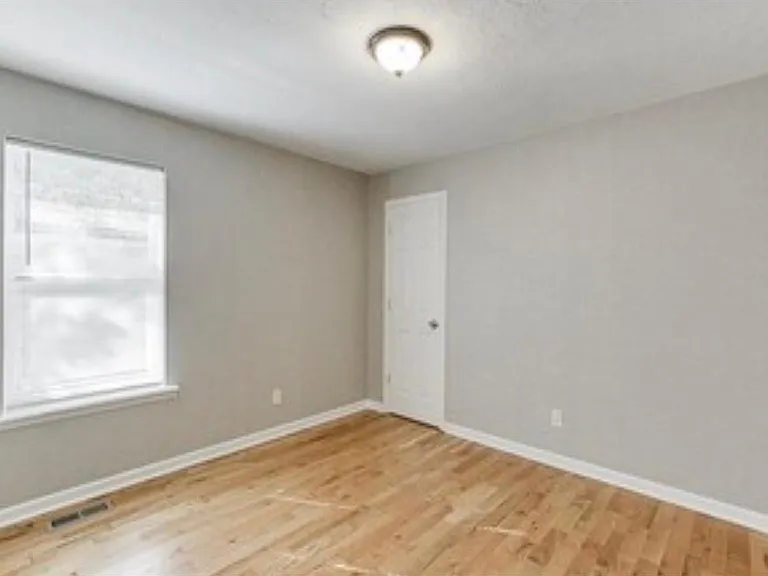 8950 Pine Tree Cir — Photo 29