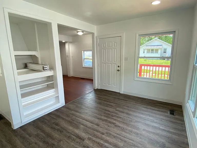 3101 Bowdoin St — Photo 3