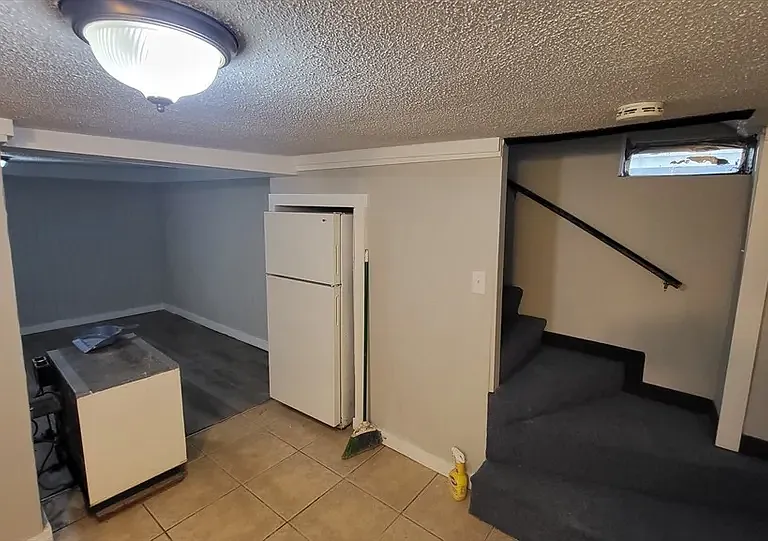 8 Cedar Ct #1 — Photo 6