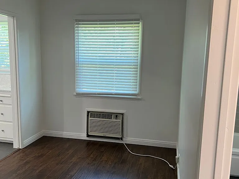 1701 Peppertree Ln — Photo 4