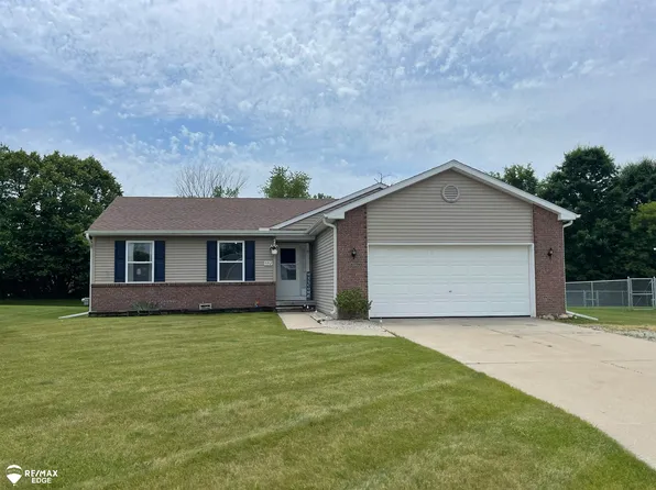 9352 Sandy Hollow Ln, Davison, MI 48423