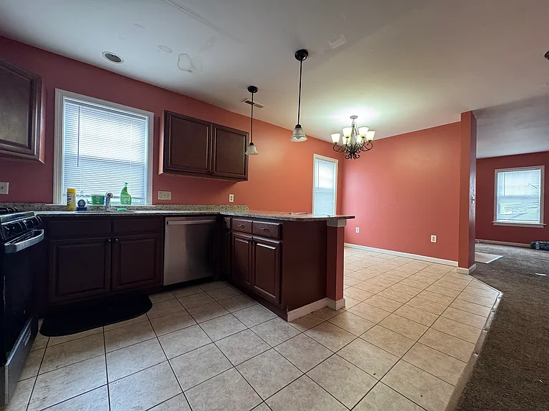 152 Lamberton St #2B — Photo 3