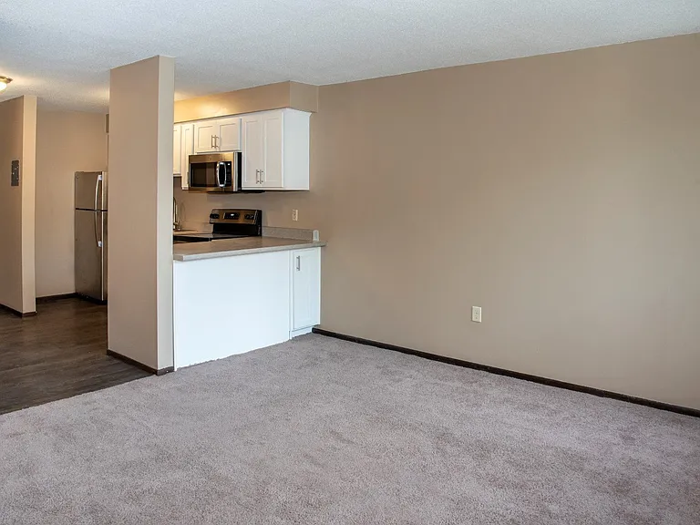 600 10th Ave Apartments — Photo 18