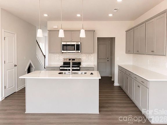 5th image of 3622 Teslow Dr #37
